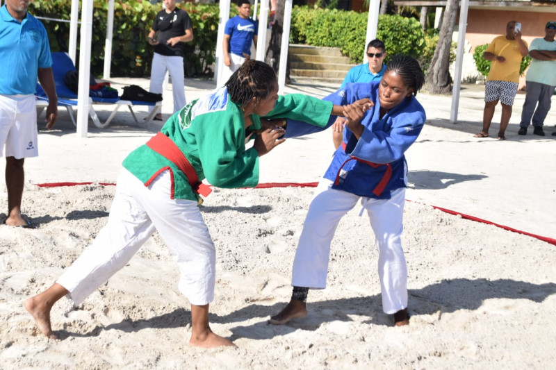 Gilberto Puello obtuvo el oro en el campeonato playero de Kurash