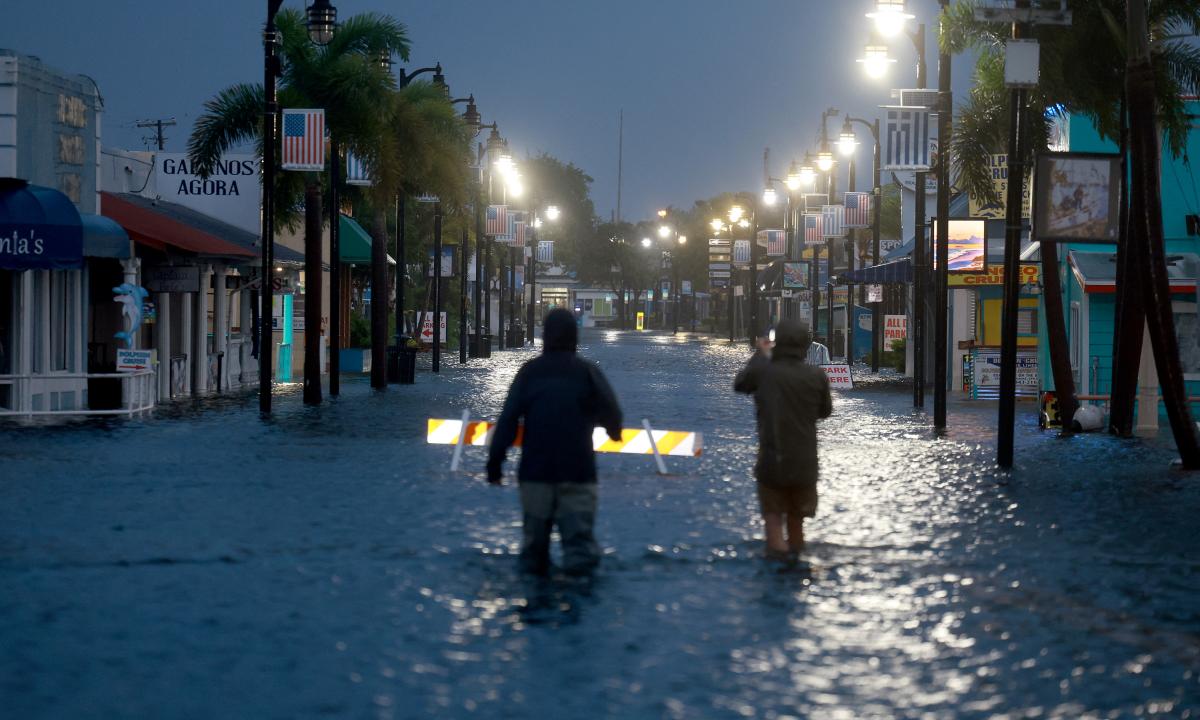 Idalia toca tierra en el noroeste de Florida como un huracán mayor