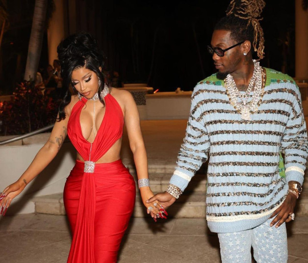 Cardi B dice que ella y Offset permanecen juntos “por el amor”