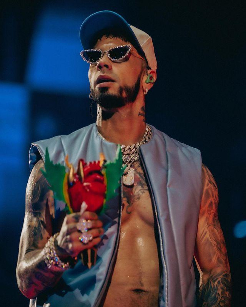 Anuel es operado, según él, de vida o muerte: “Gracias a Dios estoy vivo”