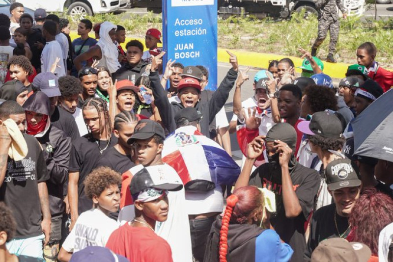 Cientos marcharon para que se mantenga cierre de la frontera