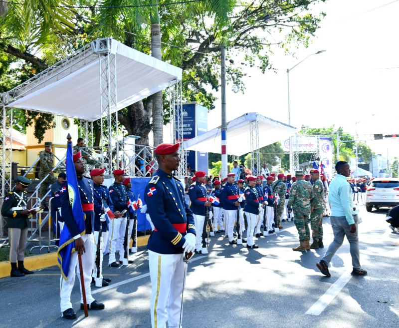 San Cristóbal amanece de fiesta; Celebra el 179 aniversario de la Constitución