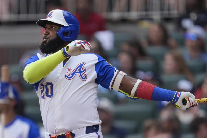 Marcell Ozuna da uno de cuatro jonrones de Atlanta en el triunfo ante Rays