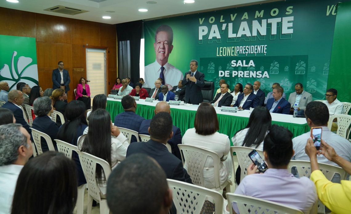 Leonel se reúne con excandidatos a legisladores Fuerza del Pueblo