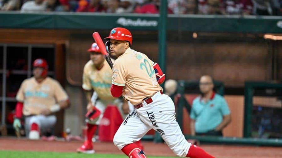 Robinson Canó persigue el título de bateo en México… con .449