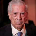 Mario Vargas Llosa recopila sus artículos periodísticos sobre Perú en 'El país de las mil caras'