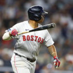 Devers da dos HRS más contra los Yankees, los Red Sox ganan 3-0