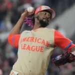 Emmanuel Clase hace historia en ruta a su mejor campaña en MLB