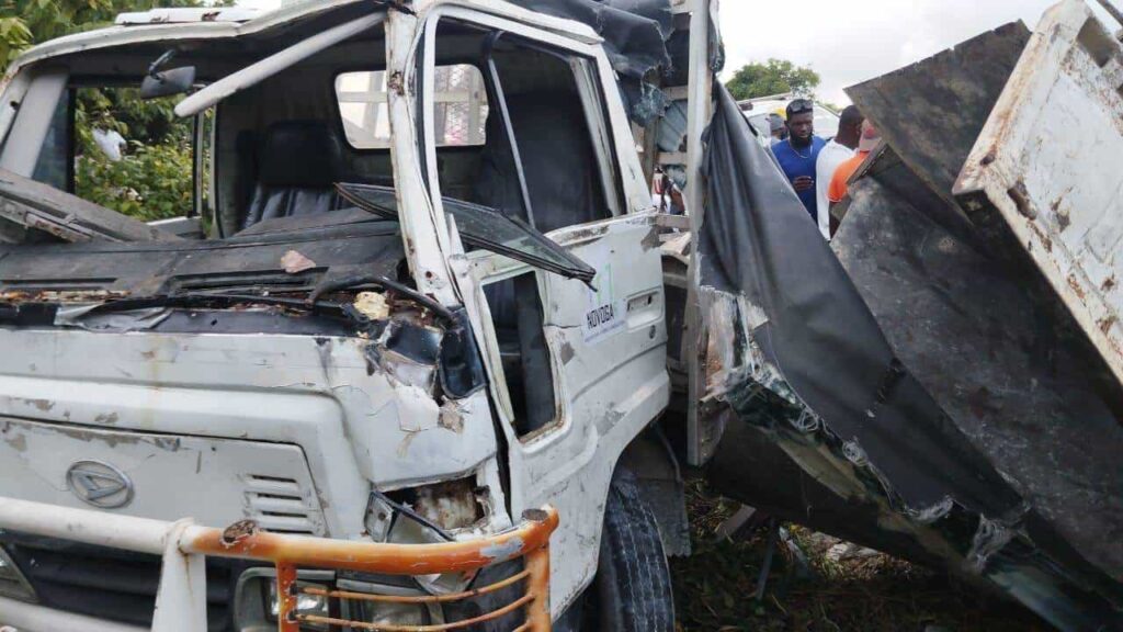  Aumentan a 3 los muertos y a 26 los heridos en accidente en la Circunvalación Verón-Bávaro