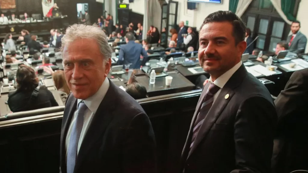 “Yunes, traidor”: quién es el polémico senador opositor que le dio a AMLO el voto clave para la aprobación de la reforma judicial en México