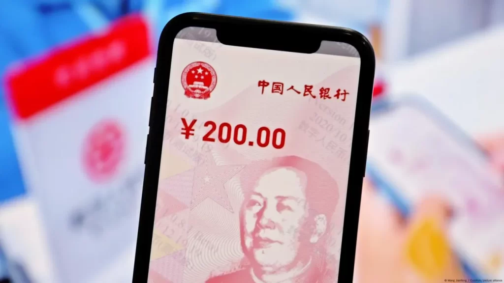 Desdolarización: cómo Occidente impulsa al yuan chino