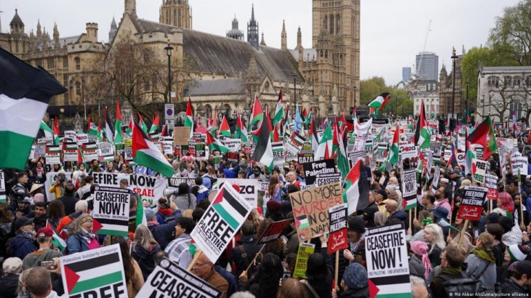 Miles de personas piden en Londres un alto el fuego en Gaza y el embargo de armas a Israel