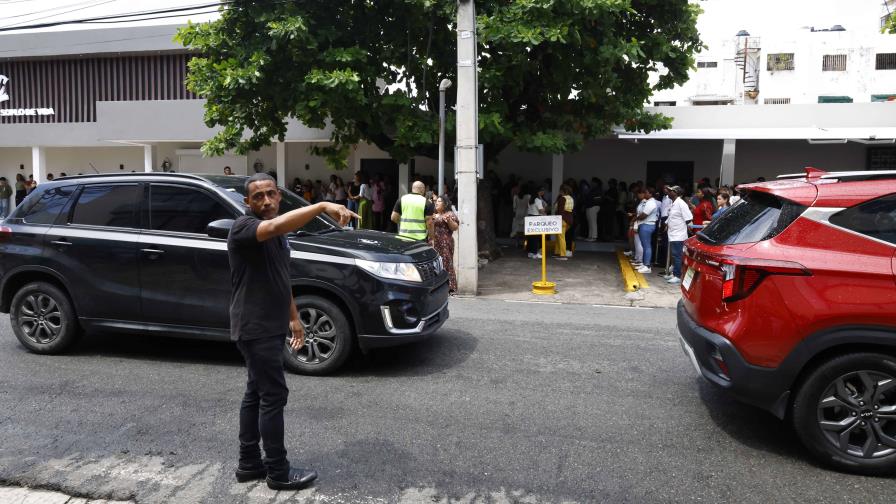 Iglesia-negocio convierte en un infierno la calle de un barrio capitaleño tranquilo