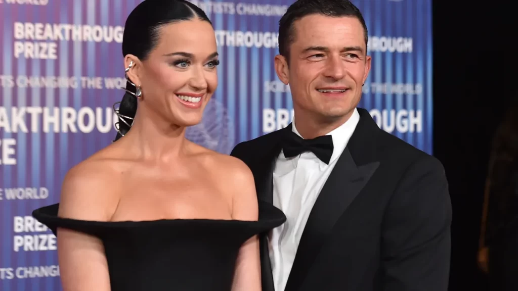 Katy Perry recompensa “íntimamente” a Orlando Bloom por hacer tareas domésticas