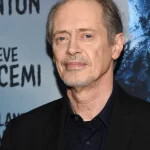 Steve Buscemi detuvo una pelea afuera de un pub durante su viaje a Irlanda