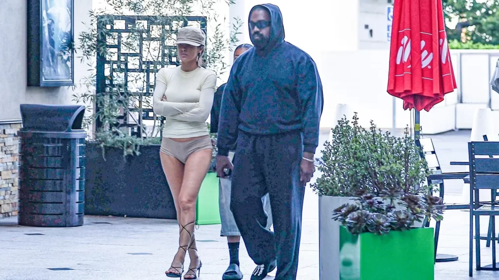 Kanye West y Bianca Censori son captados juntos en Tokio tras rumores de divorcio 