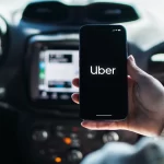 Conductores en NYC acusan a Lyft y Uber por aplicar supuestas artimañas para reducir sus ingresos