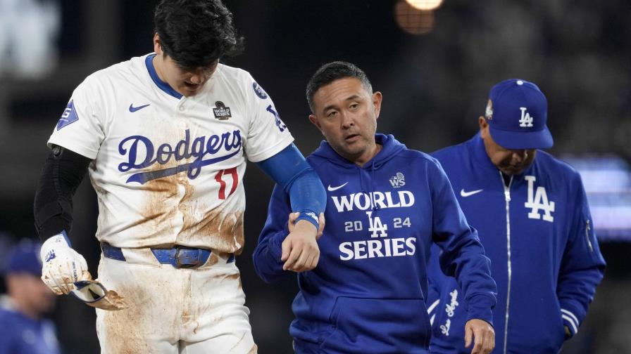 Ohtani sufre luxación parcial del hombro izquierdo en segundo juego de la Serie Mundial