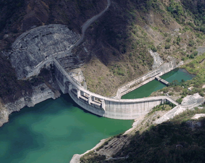 Prohíben uso de balneario en río Nizao por vaciado de agua en presa de Aguacate