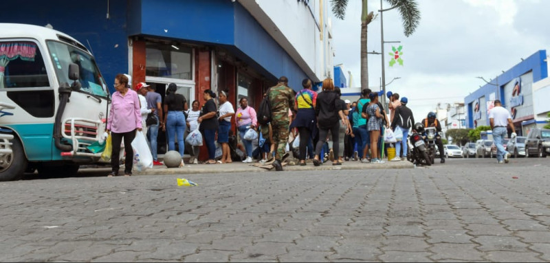 Poco flujo de consumidores por el Black Friday en RD; dicen no ven diferencias en los precios