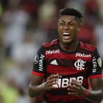 Bruno Henrique, futbolista del Flamengo, investigado por posible amaño de partidos en Brasil