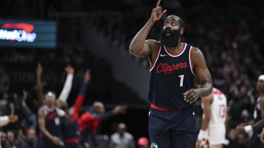 Harden anota 43 puntos y Clippers aplastan 121-96 a Wizards