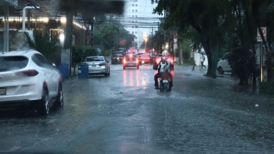 Sistema frontal y vaguada incrementarán las precipitaciones, 12 provincias en alerta