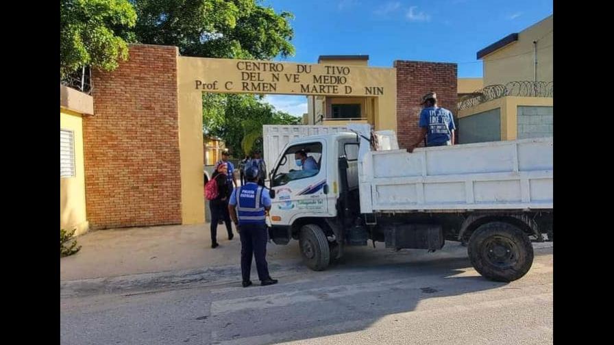 Protestan en Barahona pidiendo justicia por estudiante que murió tras ser golpeado por compañeros