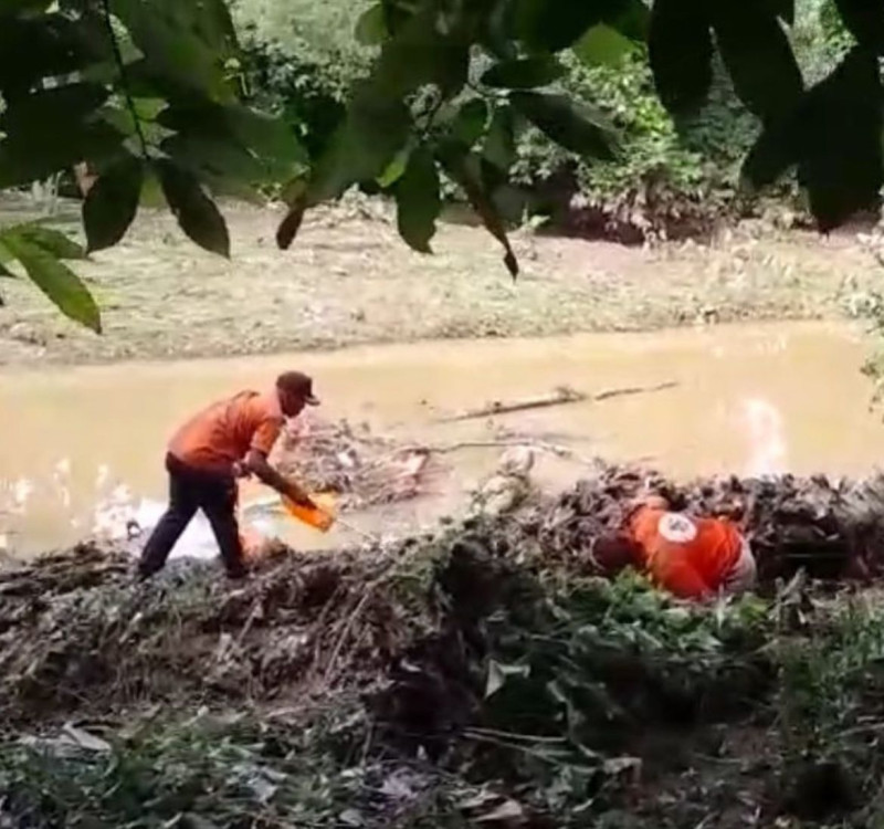 7,205 desplazados por vaguada; mantienen búsqueda de hombre arrastrado por río en Monte Plata