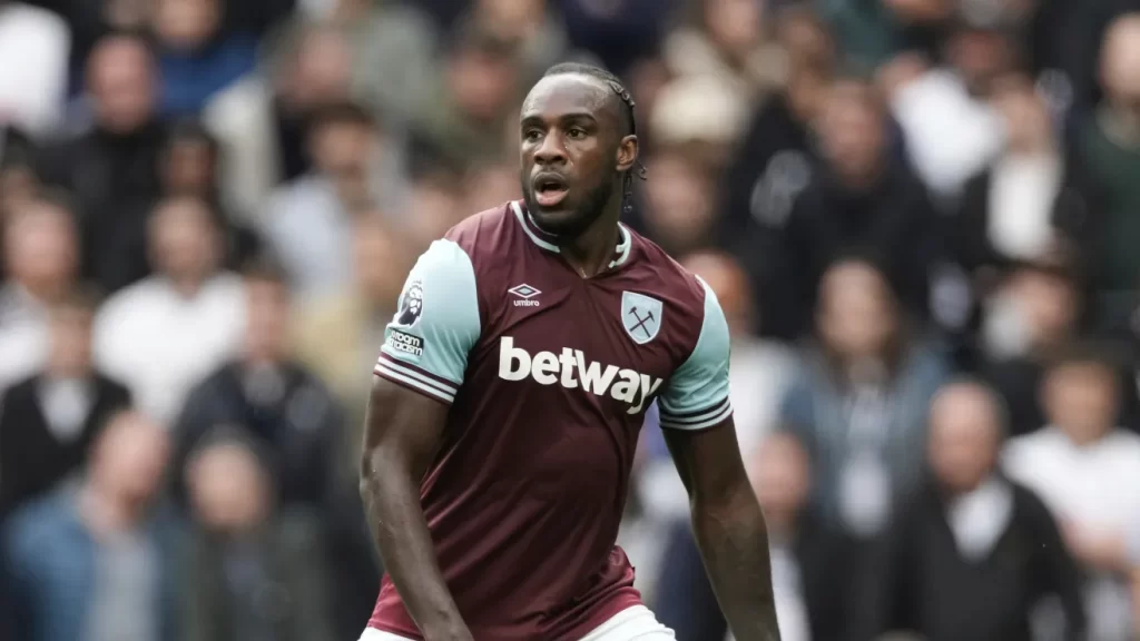 Futbolista Michail Antonio tendría que retirarse del fútbol tras accidente automovilístico