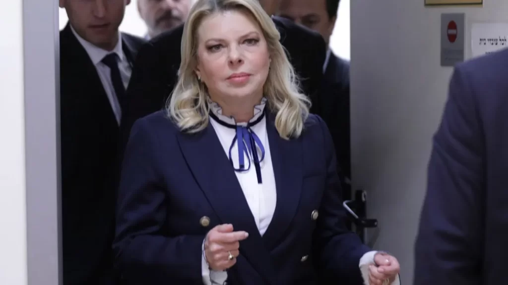 Sara Netanyahu conversa con Trump sobre la necesidad de liberar rápido a los rehenes