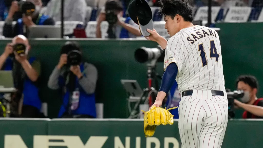 Yankees habrían ofertado por Roki Sasaki el mismo día de su reunión con Mets