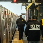 Hombre sin hogar sufre quemaduras en una estación del metro de Nueva York, según MTA