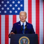 Biden urge a prohibir armas de asalto tras tiroteo en escuela de Wisconsin