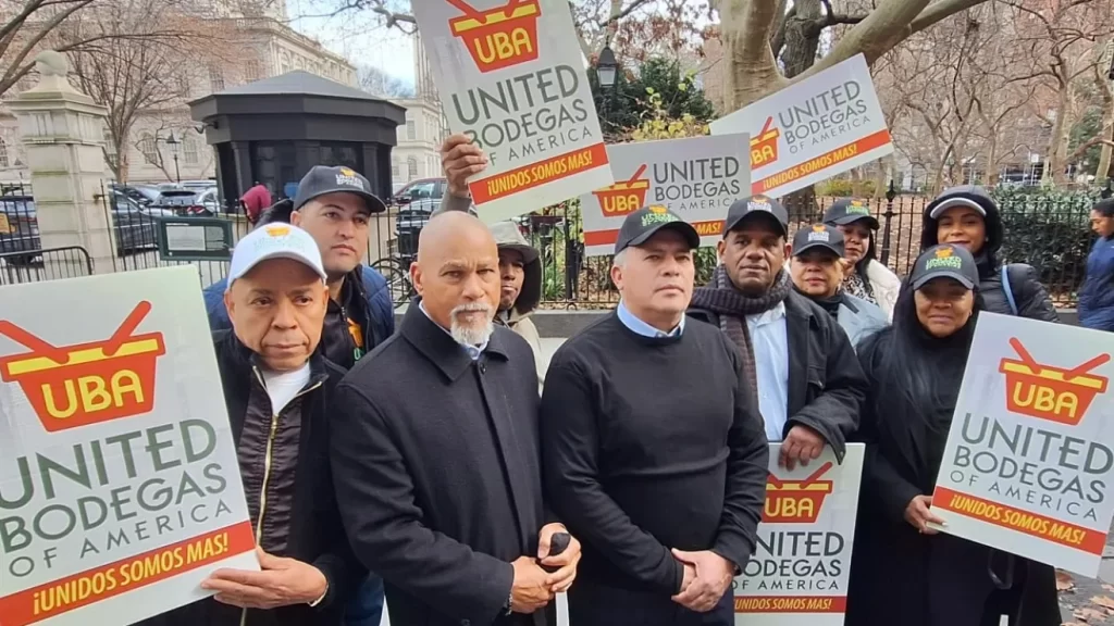 Bodegueros se montan al bus del Alcalde Adams y exigen que no se proteja a indocumentados que cometan delitos contra negocios