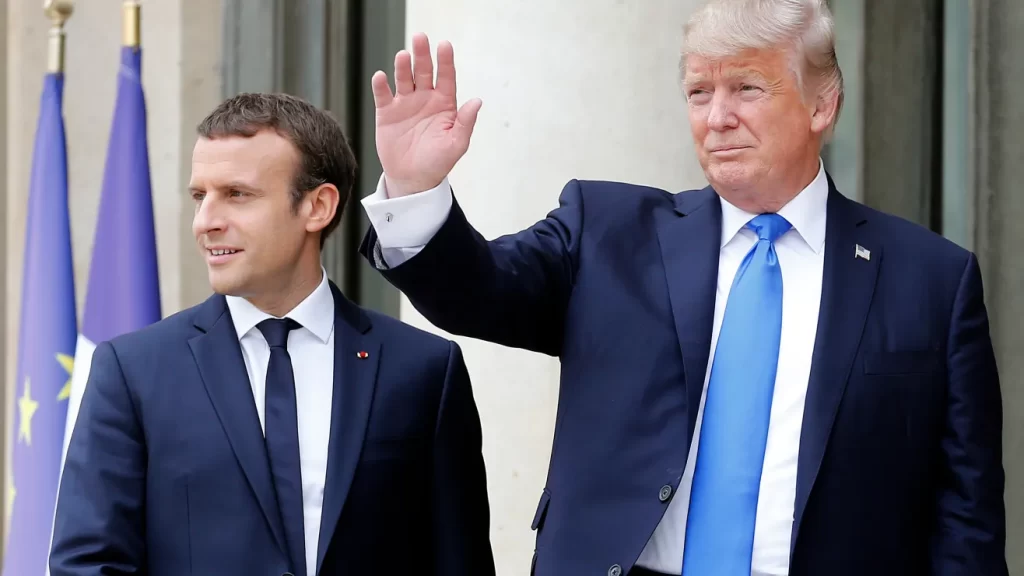 Efusivo saludo de Trump a Macron se volvió viral