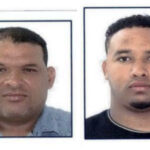 Armas y miles de dólares: lo encontrado en allanamiento a director municipal de Bayahibe y a su hijo