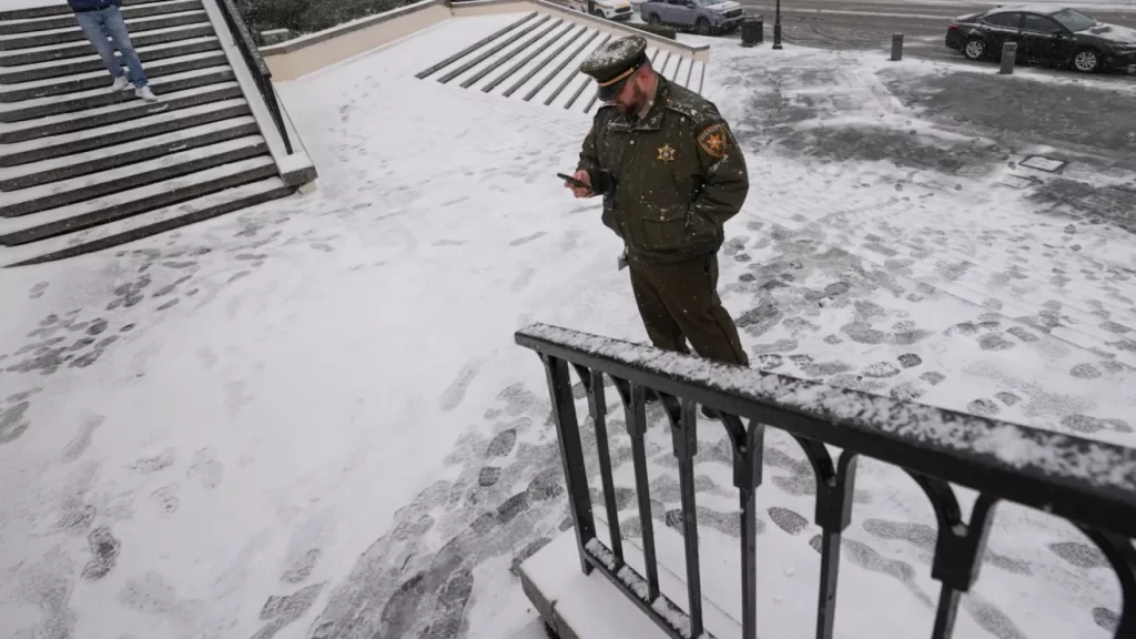 Tormenta invernal dejó nevadas en Nueva Orleans y se extendió a Florida, Georgia y las Carolinas