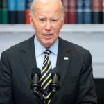 Biden califica de vergonzosa decisión de Meta de abandonar verificación de datos