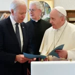 Joe Biden otorgó la Medalla de la Libertad al papa Francisco: ¿qué significa?