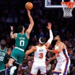 Celtics vencen cómodamente a los Knicks en duelo de dominicanos