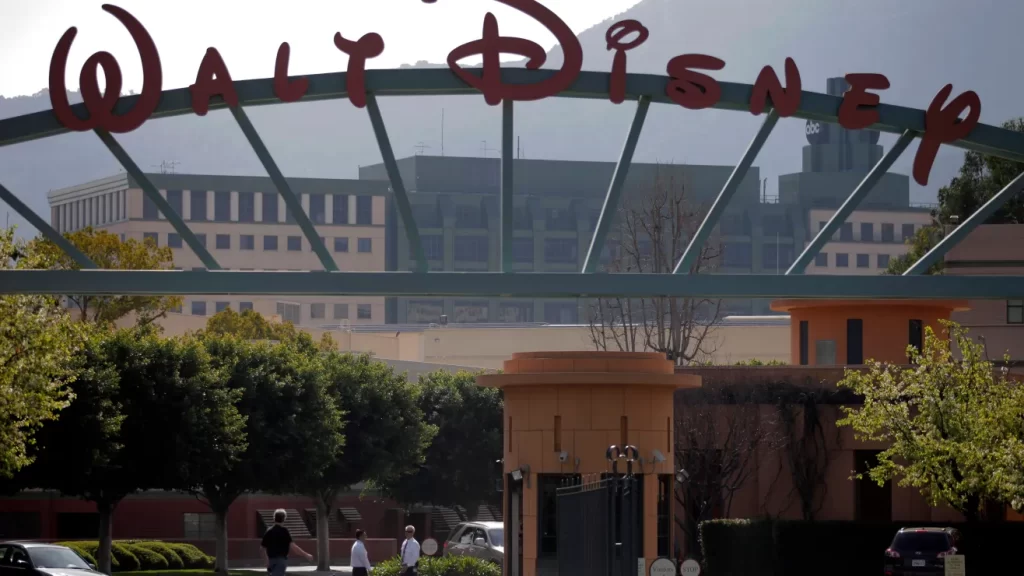 Disney suspende sin paga a empleados venezolanos tras fallo sobre TPS