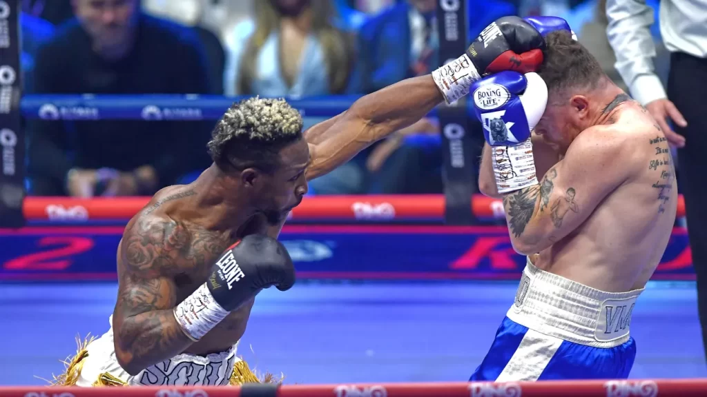 José Benavídez asegura que William Scull fue el vencedor ante el Canelo Álvarez
