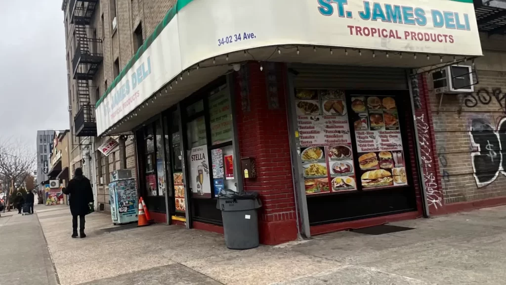 500 bodegas de NYC se equiparán con tecnología para pedir ayuda en casos de emergencia