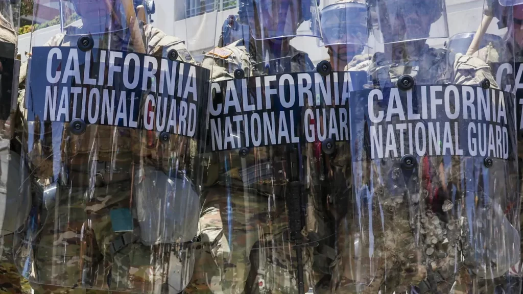 Tribunal de apelaciones bloqueó fallo del juez para devolver control de la Guardia Nacional a Newsom