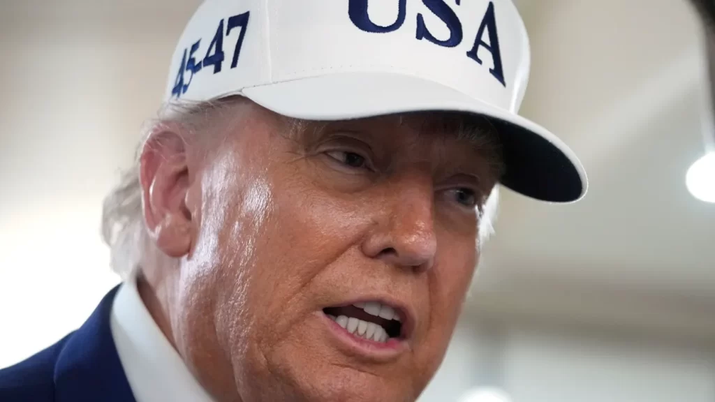 Trump amenazó a Elon Musk: Habrá consecuencias muy graves si apoya a los demócratas